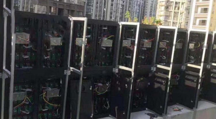 诱导LED屏背面