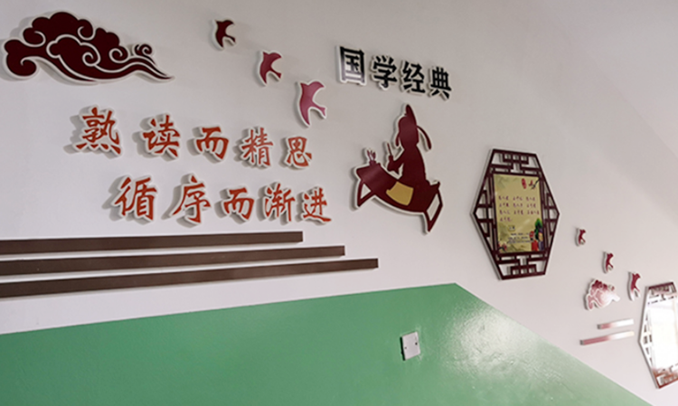 UV镂空展板墙使用