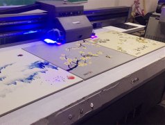 UV打印机可以打印出浮雕立体感吗？怎么制作？