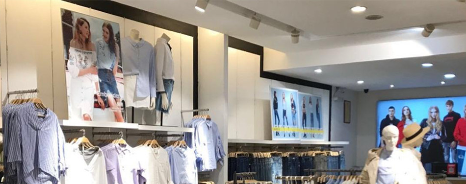 以纯服装店店铺效果图