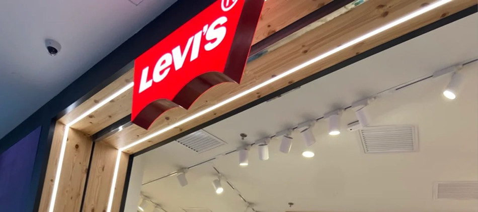 李维斯（Levis）服装店灯箱展示效果图