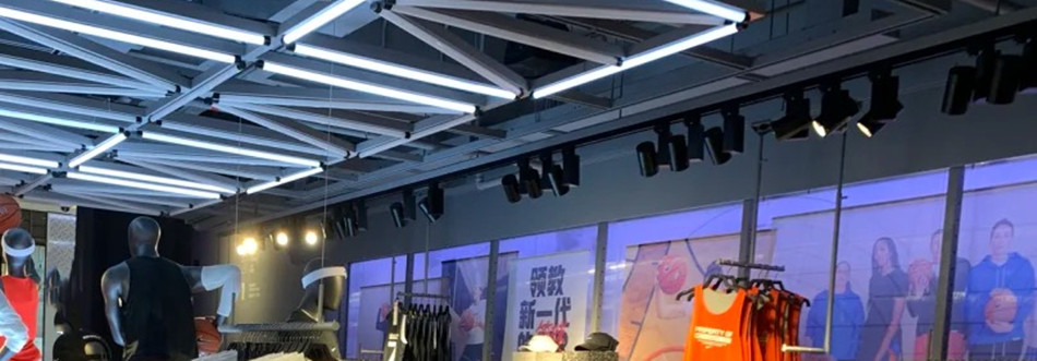 耐克服装店网格布喷绘画面展示效果图