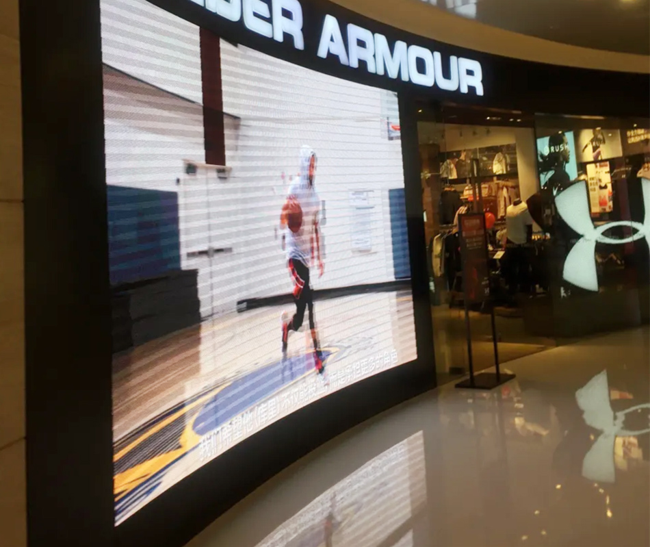 （Under Armour）安德玛服装品牌店LED显示屏展示效果图